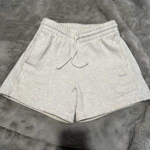 Aritzia TNA Cozy Fleece Boyfriend Sweatshorts